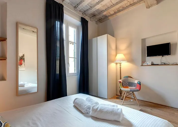 Boheme Apartment By Mamo Florence